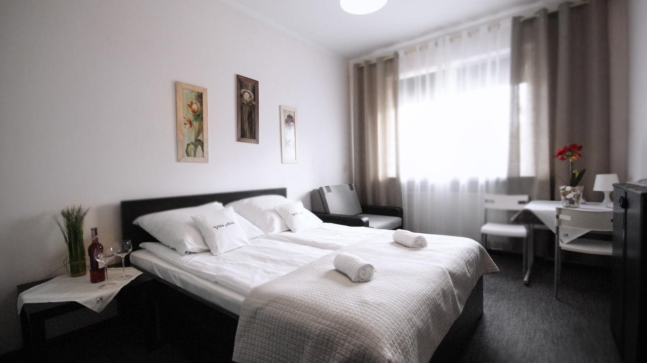 Villa Alris Bialystok Luaran gambar